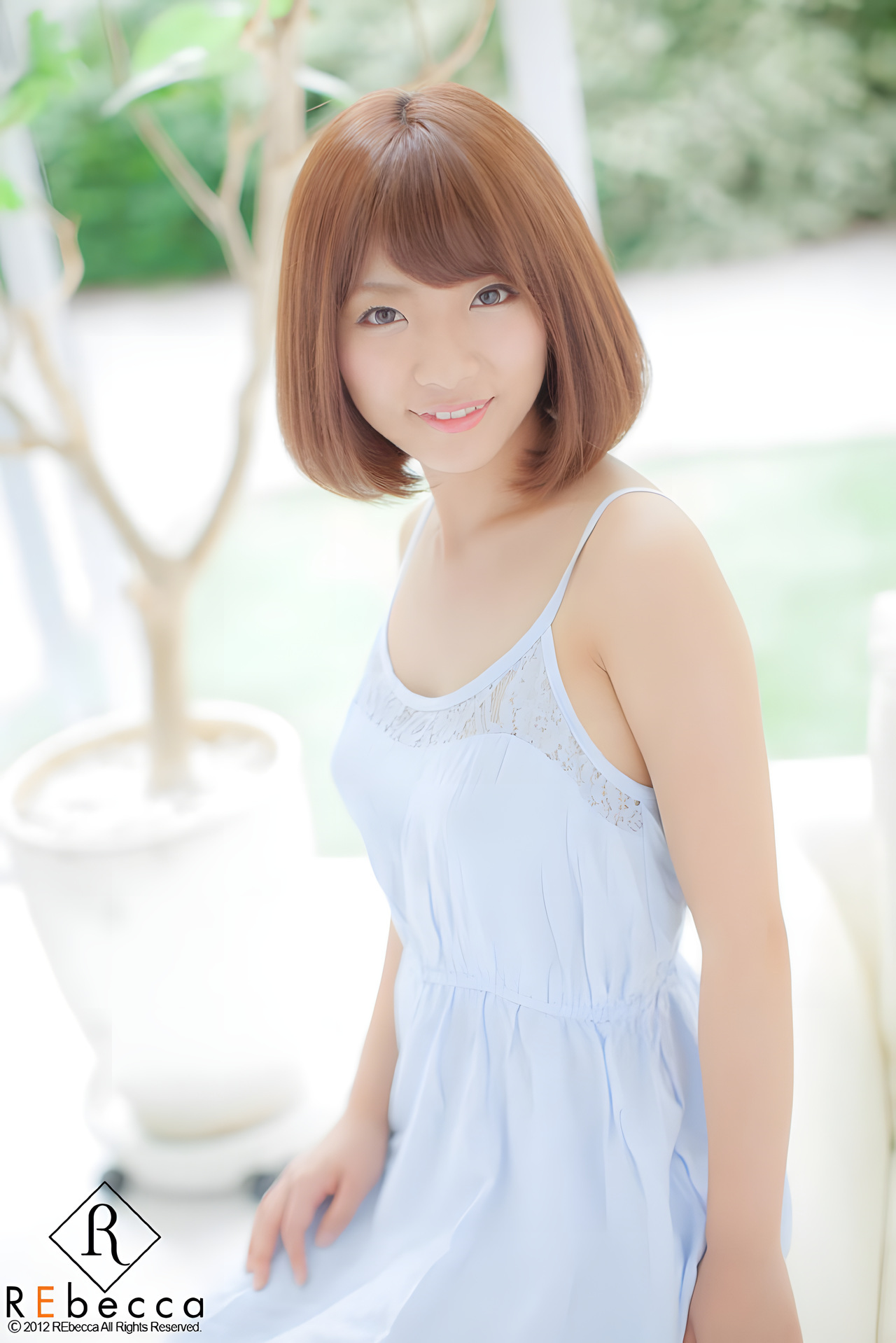 龙泽乃男最新写真集，小巷中的隐藏魅力